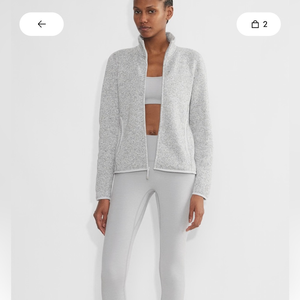 Aritzia mockneck fleece regulate zip up 
Size m